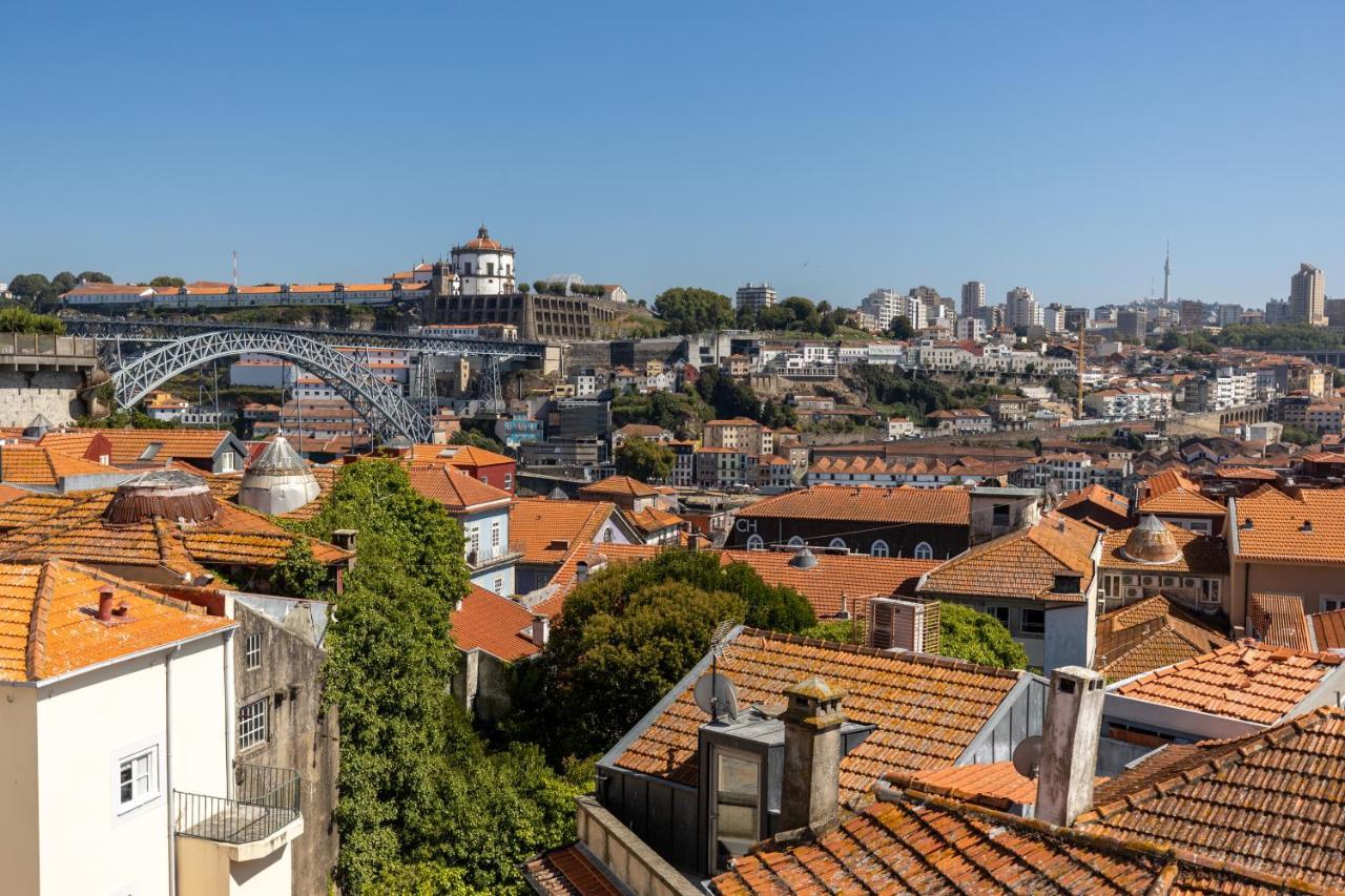 Clube Charming Apartments - Ribeira Porto Luaran gambar