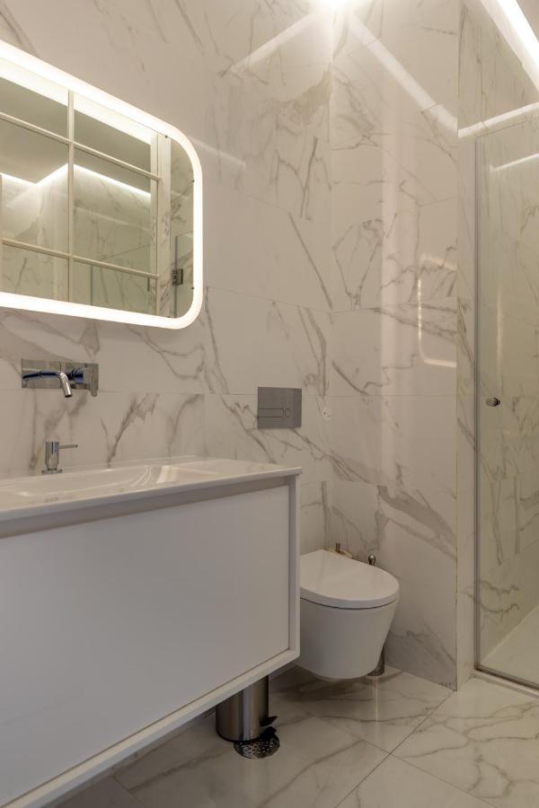 Clube Charming Apartments - Ribeira Porto Luaran gambar